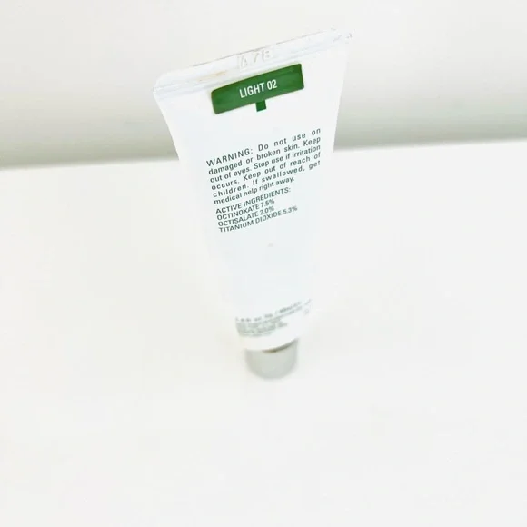 La Mer Reparative Skintint SPF30 - Picture 5 of 5